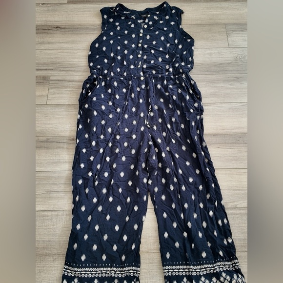 Stylish Navy Loft Women’s Jumpsuit w/ beautiful design Minimalist Lagonlook Chic - Picture 8 of 8